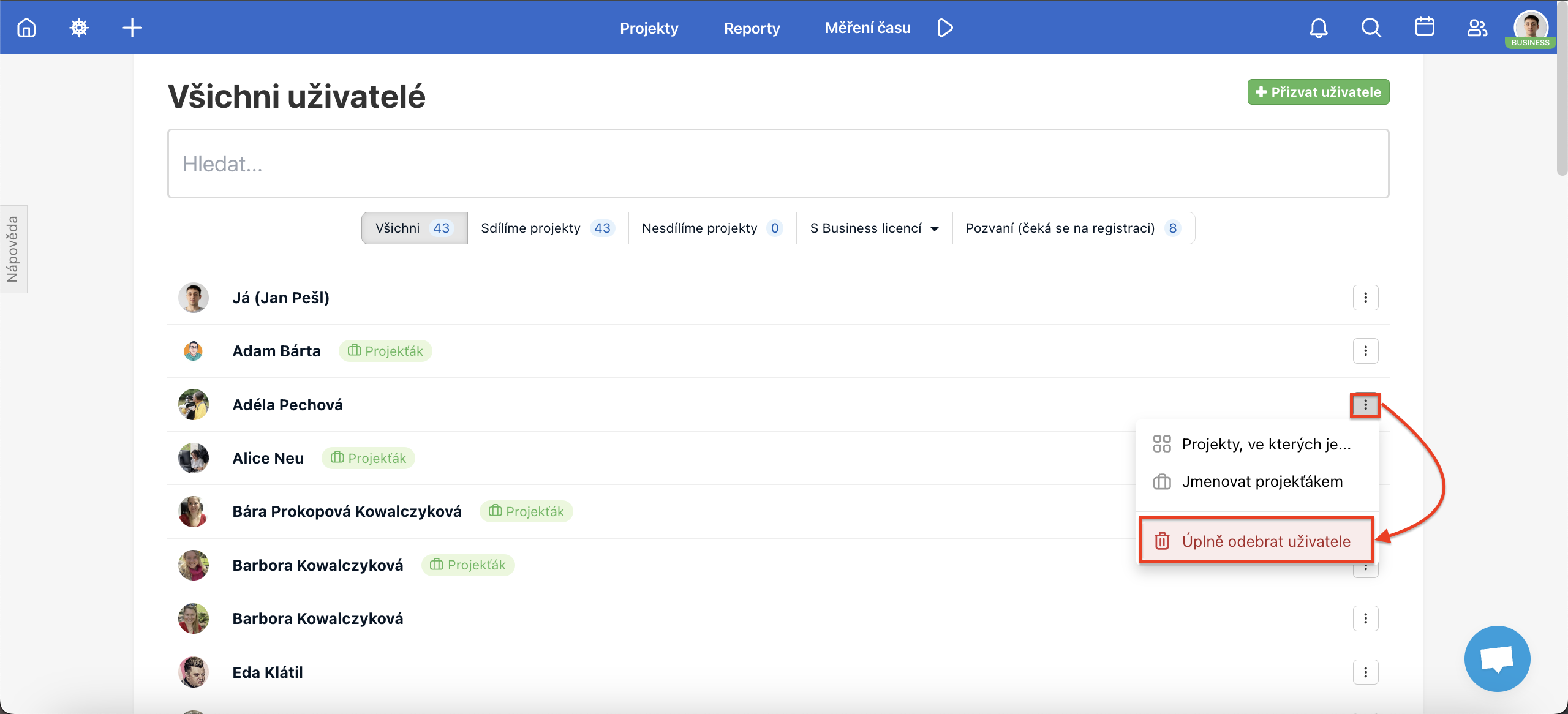 Odeber uživatele ze společných projektů přes možnost Úplně odebrat uživatele.