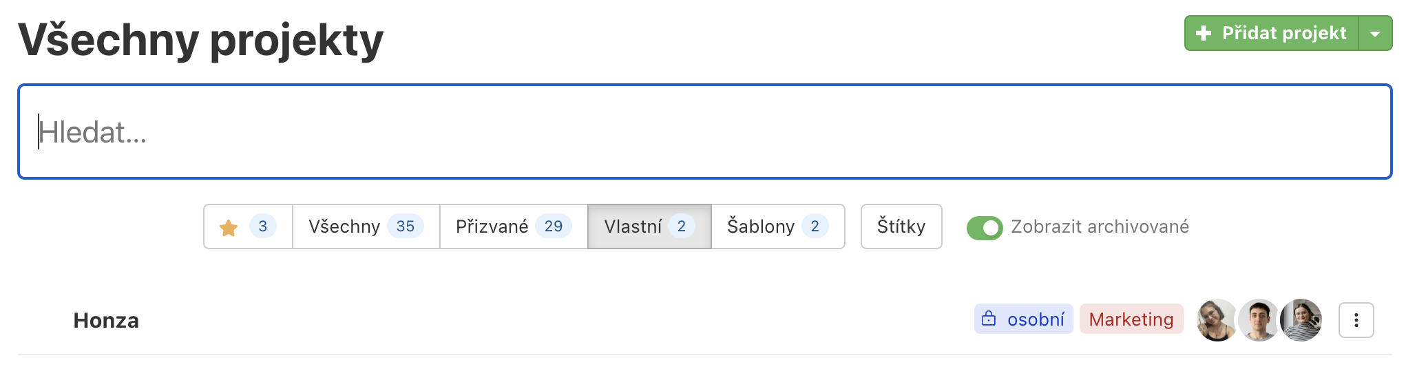 Ukázka štítků projektu.